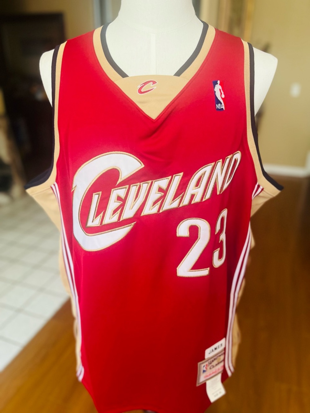 LeBron James Cleveland Cavaliers #23 Red Basketball Jersey NWT